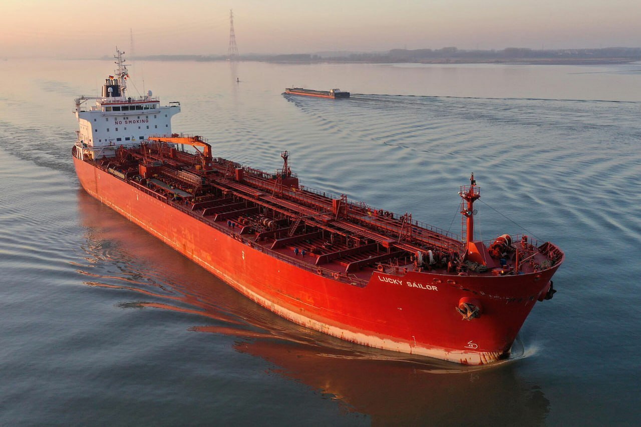 حمله ارتش یمن به چهار کشتی نظامی و تجاری در چهار دریا