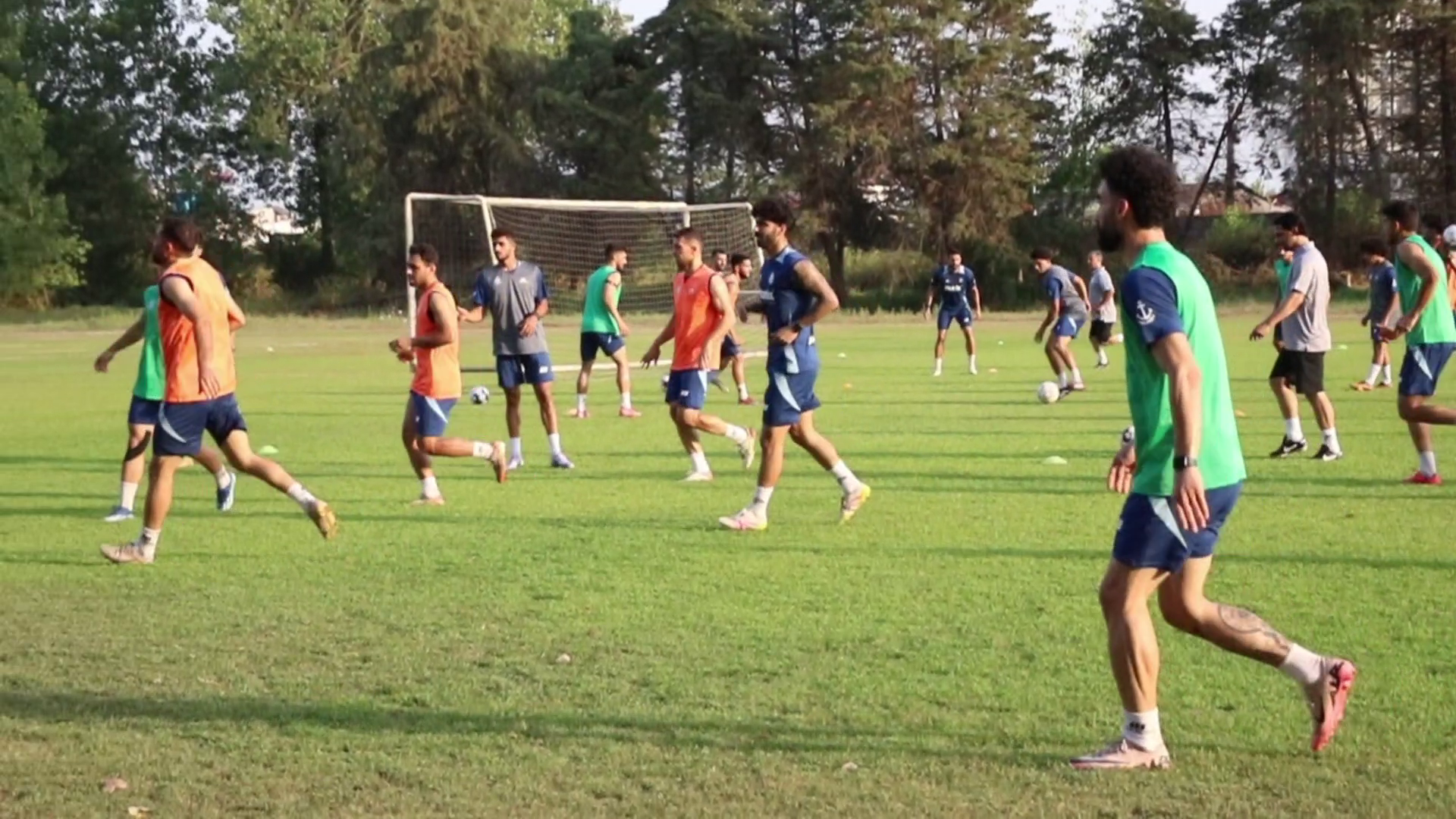 تقابل قوی سپید با فولاد خوزستان در بندرانزلی