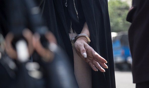 دستگیری زن مخل نظم و امنیت در رودبار