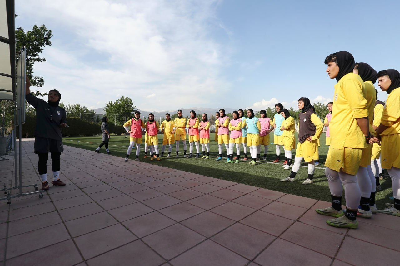 جعفری ۲۸ بازیکن را به اردوی فوتبال بانوان فرا خواند جعفری ۲۸ بازیکن را به اردوی فوتبال بانوان فرا خواند