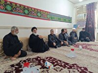 دیدار نماینده ولی فقیه با خانواده شهید بوخضری از شهدای آبادانی دفاع مقدس ۱۲ روزه