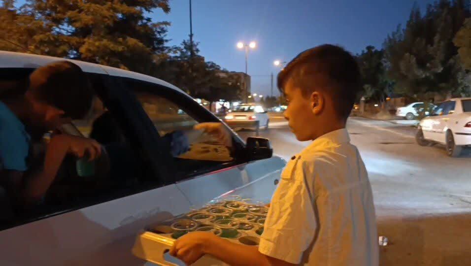 جشن آغاز امامت امام زمان (عج) عاشقان و منتظران حضرت ولی عصر در تکاب