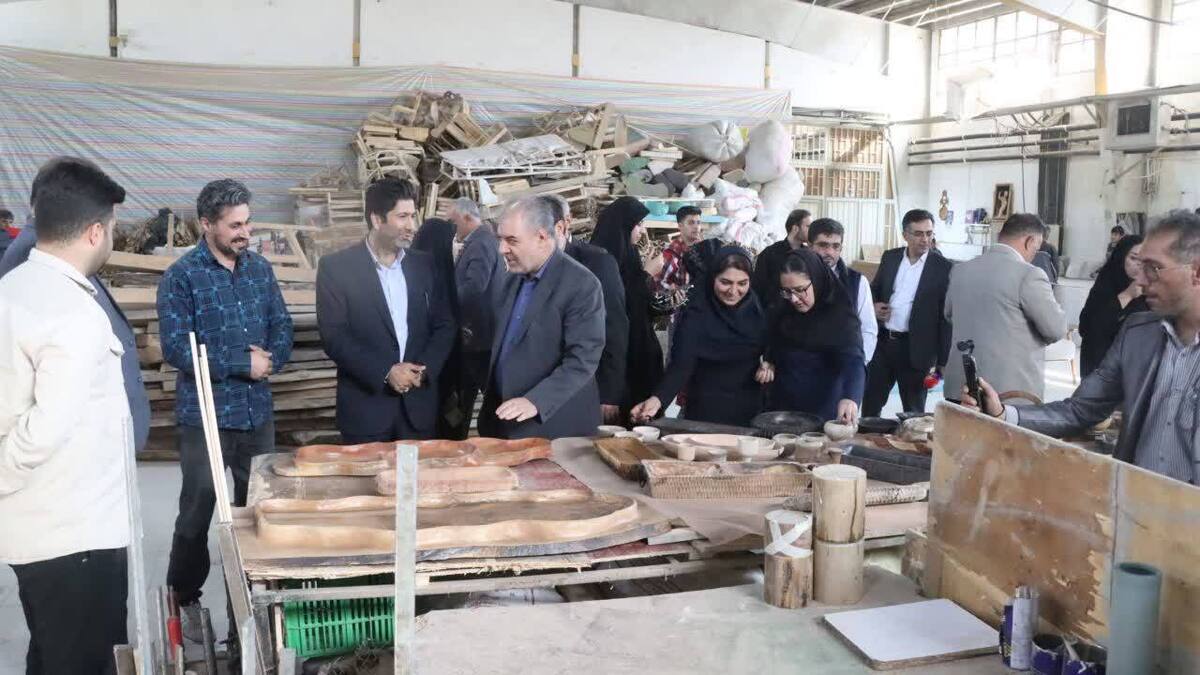 اشتغال نزدیک به هزار زندانی در کارگاه‌های زندان‌های آذربایجان غربی