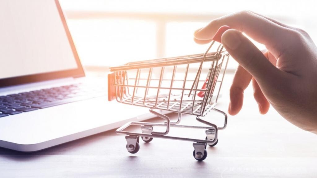 خرید آنلاین خرید آنلاین؛ نگاهی به هزینههای پنهان یک راحتی مدرن