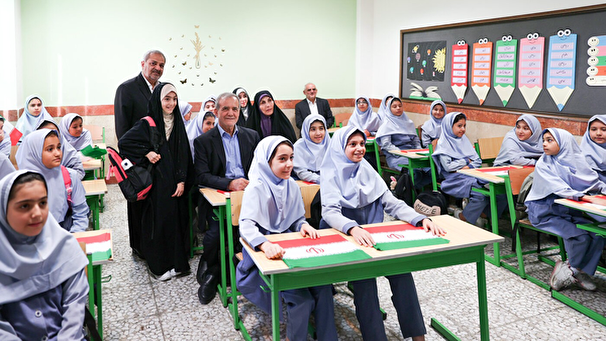 واریز حقوق مهر ماه رئیس جمهور به حساب خیران مدرسه‌ساز