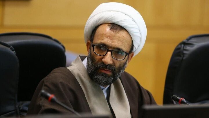 ایران بزرگ قابل تهدید نیست