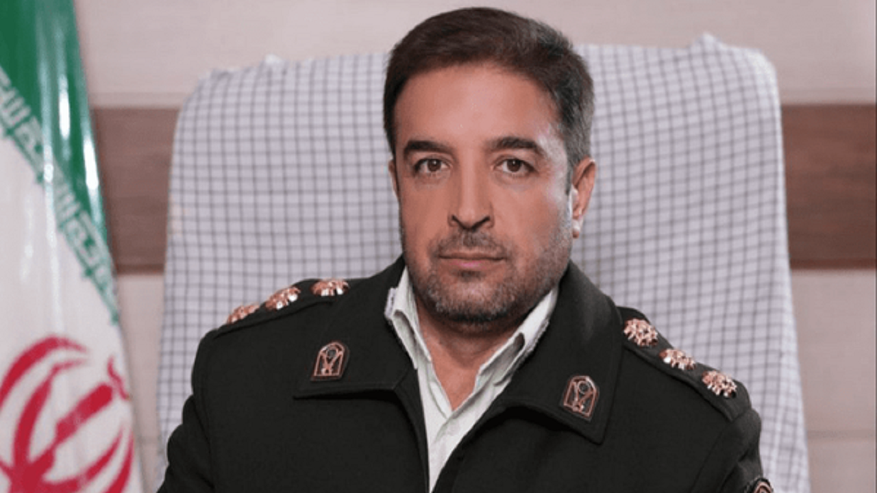 کشف بیش از ۵ هزار بسته شکلات خارجی قاچاق در مراغه کشف بیش از ۵ هزار بسته شکلات خارجی قاچاق در مراغه