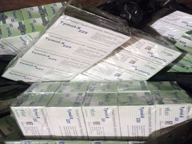 کشف ۱۰۰ هزار عدد قرص غیرمجاز در نی ریز