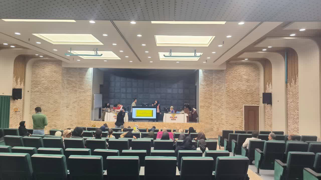 رقابت نهایی جام کتاب‌بازی در یزد