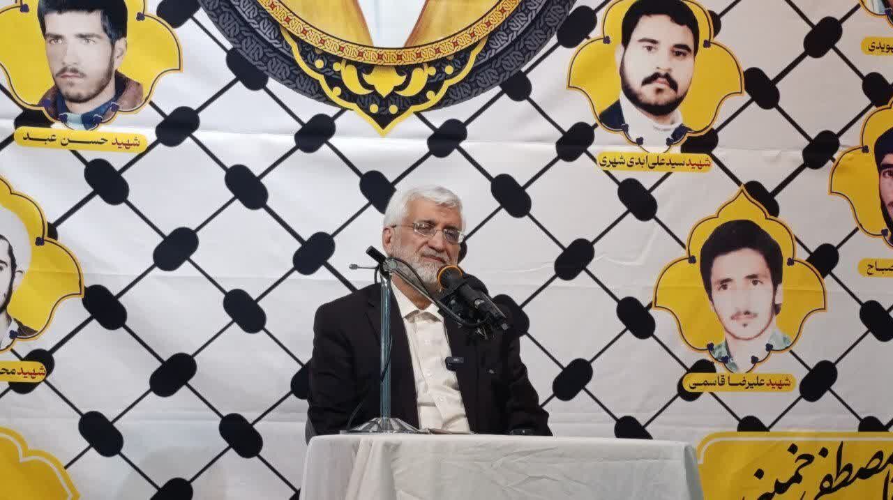 باید نقاط قوت دوران دفاع مقدس را در عرصه های اقتصادی به کار بگیریم  باید نقاط قوت دوران دفاع مقدس را در عرصه های اقتصادی به کار بگیریم