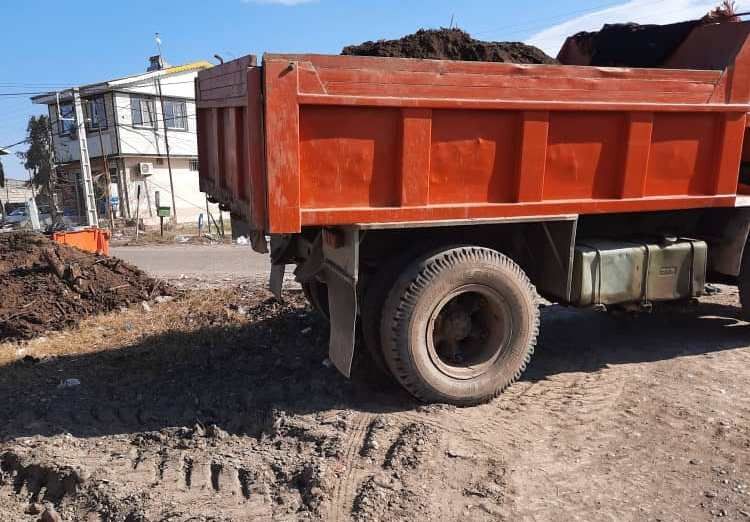 دپوی ۸۰۰ تن شن و ماسه بدون مجوز در بخش خشکبیجار رشت