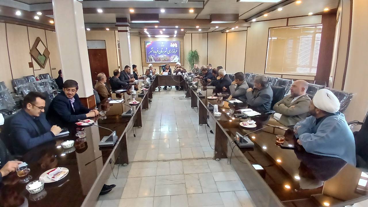 اقامه نماز جماعت در تمام مدارس استان اقامه نماز جماعت در تمام مدارس استان