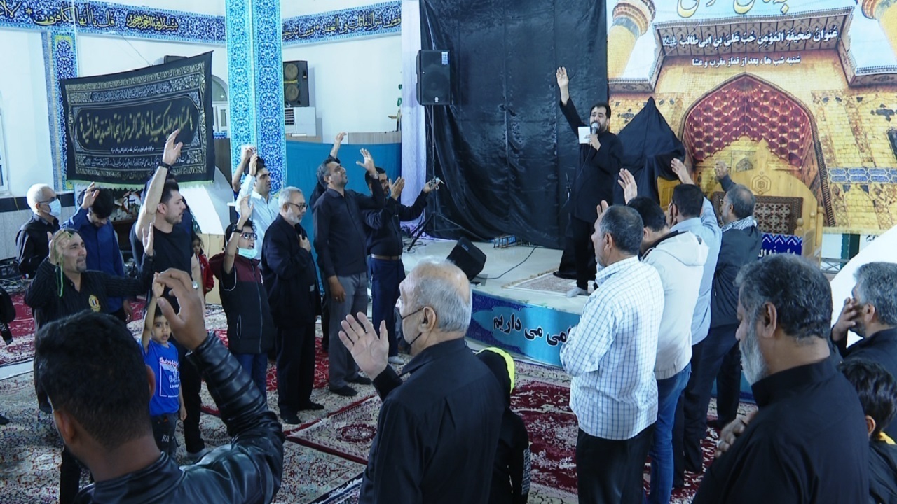 مردم هرمزگان در سوگ حضرت زهرا (س) مردم هرمزگان در سوگ حضرت زهرا (س)