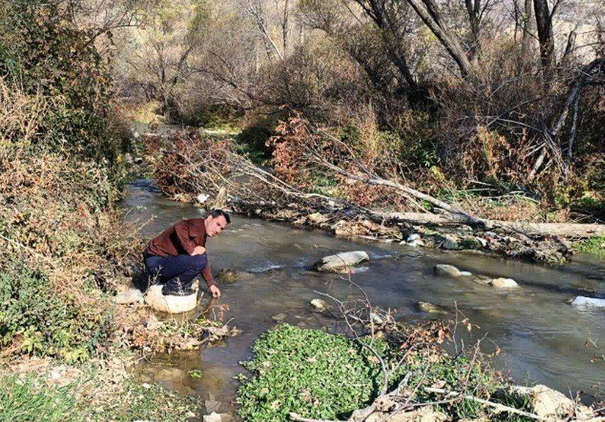 پایش و نمونهبرداری از رودخانه زاب و مخزن سد سردشت پایش و نمونهبرداری از رودخانه زاب و مخزن سد سردشت